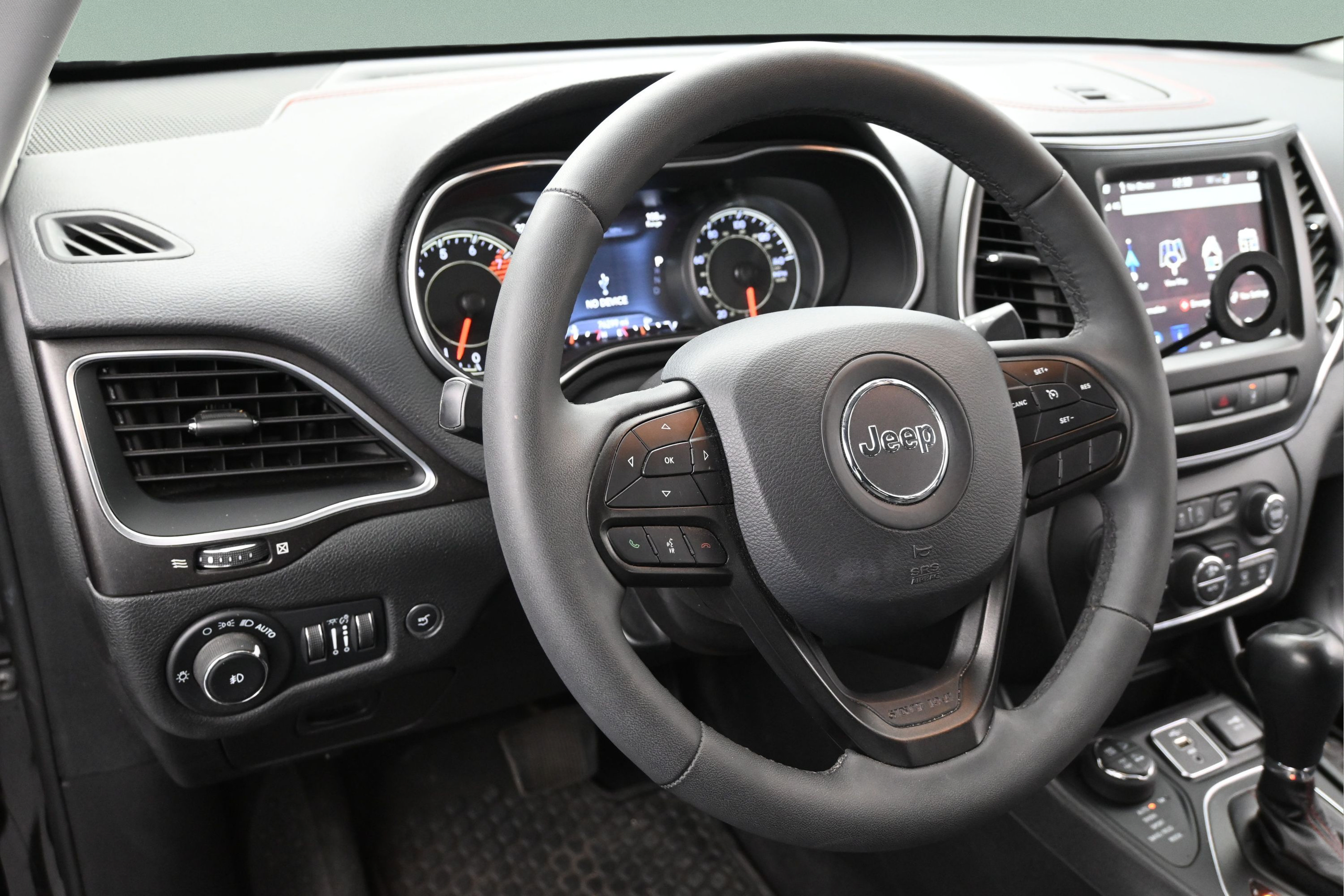Used 2022 Jeep Cherokee Trailhawk w/ Sound & Nav Group AWD/4WD image 13