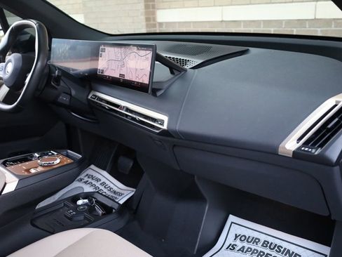Used 2022 BMW iX xDrive50 w/ Premium Package image 24