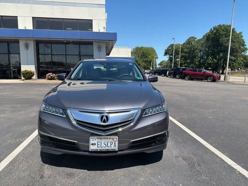 Used 2017 Acura TLX w/ Technology Package FWD image 3