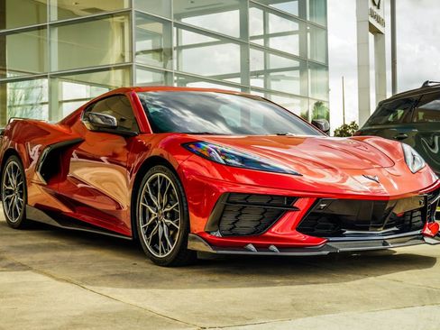 Used 2024 Chevrolet Corvette Stingray Preferred Cpe w/ Battery Protection Package RWD image 4