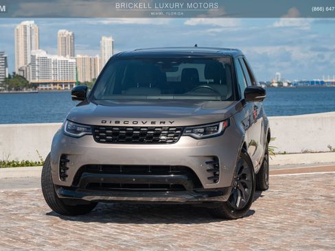 Used 2023 Land Rover Discovery S R-Dynamic image 2