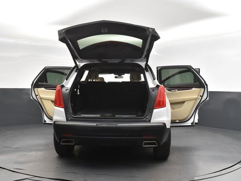 Used 2018 Cadillac XT5 Luxury image 50