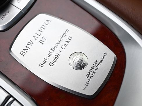 Used 2021 BMW ALPINA B7 xDrive image 38