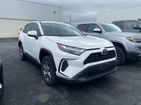 Used 2023 Toyota RAV4 XLE w/ Convenience Package image 3