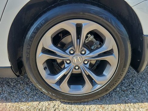Used 2023 Honda Accord EX image 11