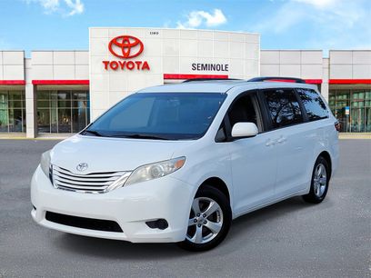 Used 2017 Toyota Sienna LE