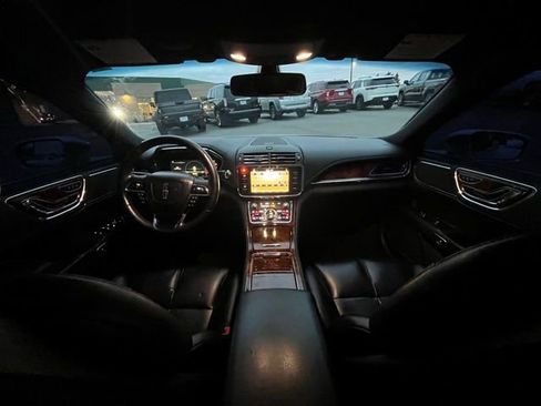 Used 2018 Lincoln Continental Premiere image 29