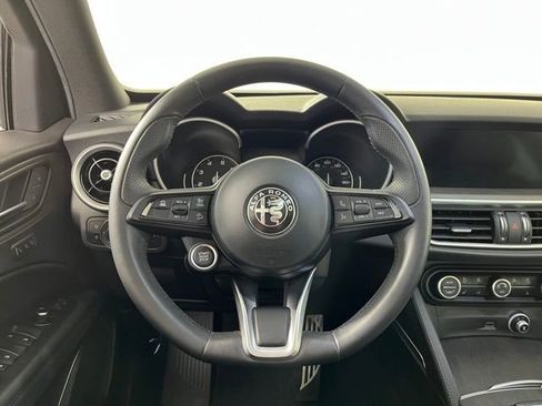 Used 2023 Alfa Romeo Stelvio Ti image 20