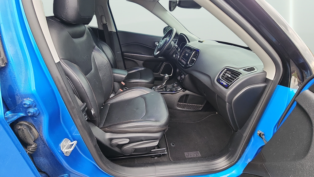 Used 2018 Jeep Compass Limited AWD/4WD image 18