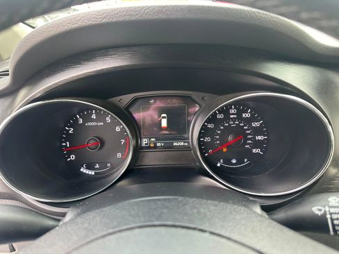 Used 2018 Kia Sedona LX w/ LX Essentials Premium Package image 26