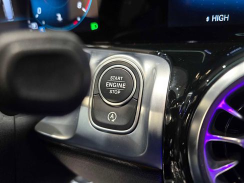 Used 2023 Mercedes-Benz GLB 250 GLB 250 w/ Premium Package image 57