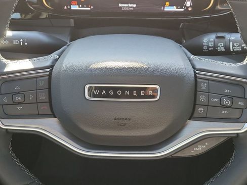 Used 2023 Jeep Wagoneer Series II image 11