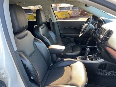 Used 2018 Jeep Compass Latitude w/ Safe & Security Group image 23