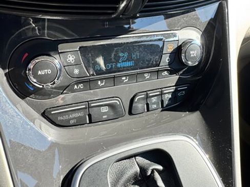 Used 2013 Ford C-MAX SEL image 11