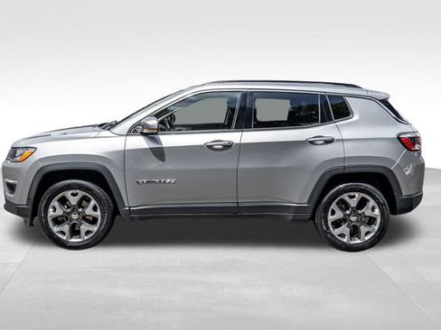 Used 2019 Jeep Compass Limited AWD/4WD image 10