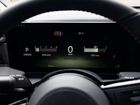 New 2026 Nissan Kicks SR AWD/4WD image 12