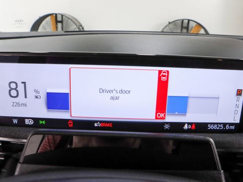 Used 2022 Ford Mustang Mach-E Premium image 15