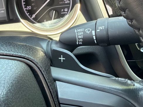 Used 2024 Toyota Camry SE FWD image 29