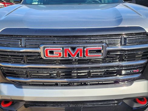 New 2026 GMC Terrain AT4 w/ Convenience Package III image 10