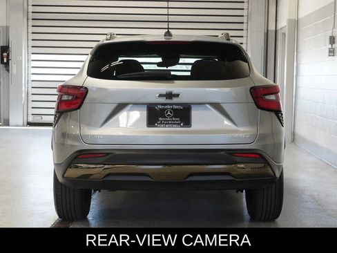 Used 2025 Chevrolet Trax ACTIV w/ Driver Confidence Package image 5