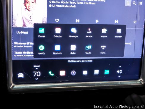 Used 2016 Tesla Model X 90D image 21