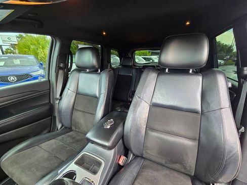 Used 2019 Jeep Grand Cherokee Altitude RWD image 25