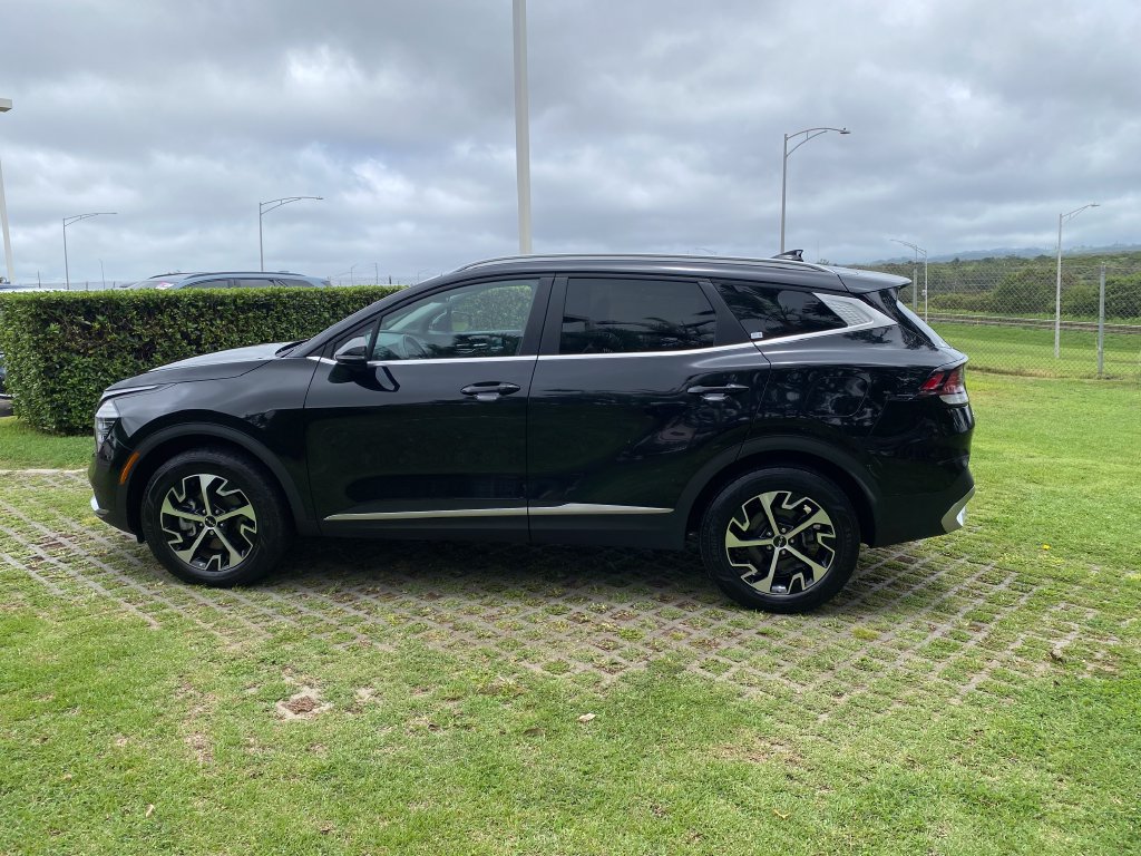 Used 2024 Kia Sportage EX AWD/4WD image 4