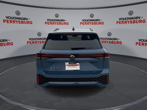 New 2026 Volkswagen Tiguan SE R-Line image 7