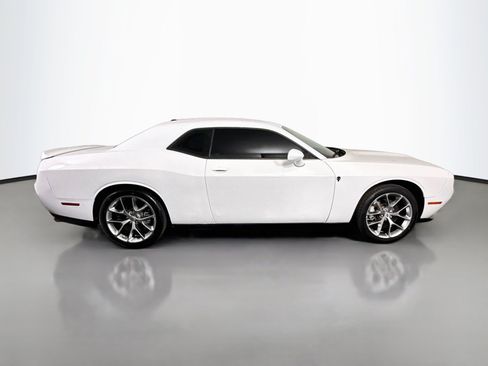 Used 2022 Dodge Challenger GT RWD image 11