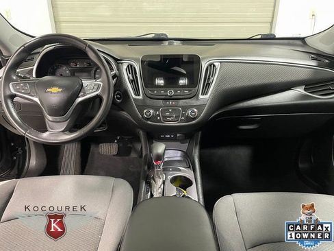 Used 2022 Chevrolet Malibu RS FWD image 14