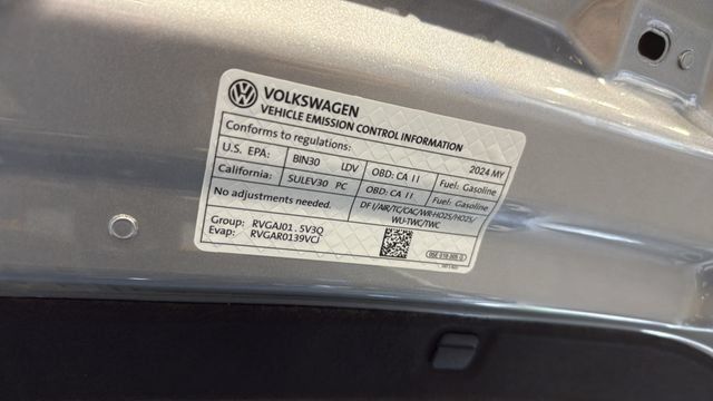 Used 2024 Volkswagen Jetta SE FWD image 30