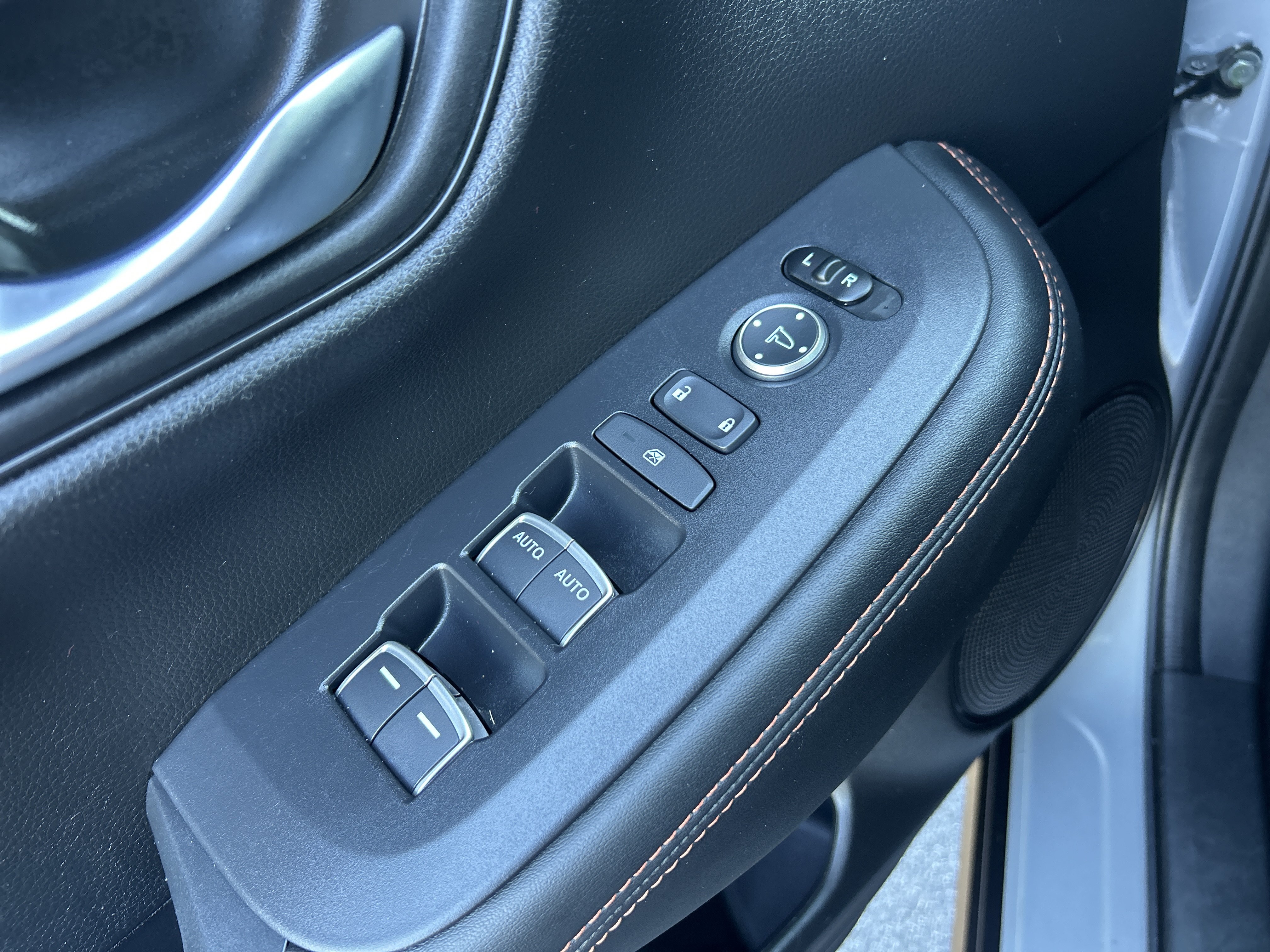 Certified 2025 Honda HR-V Sport image 23