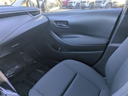 Used 2023 Toyota Corolla LE image 14