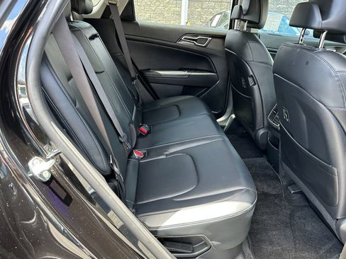 Used 2023 Kia Sportage EX AWD/4WD image 19