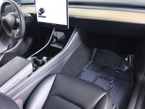 Used 2021 Tesla Model Y Long Range AWD/4WD image 39