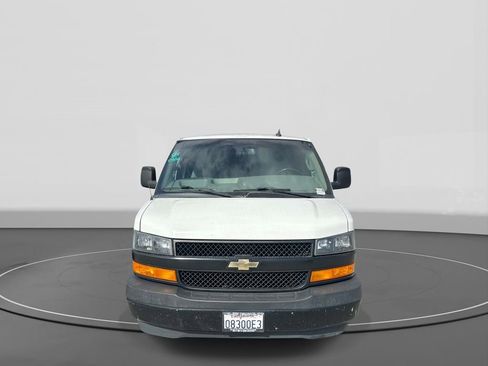 Used 2020 Chevrolet Express 2500 w/ Driver Convenience Package RWD image 3
