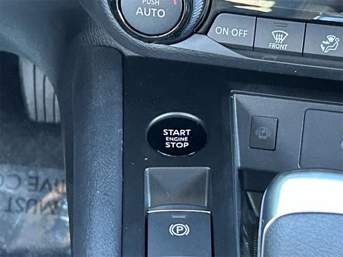 New 2026 Nissan Kicks SV image 14