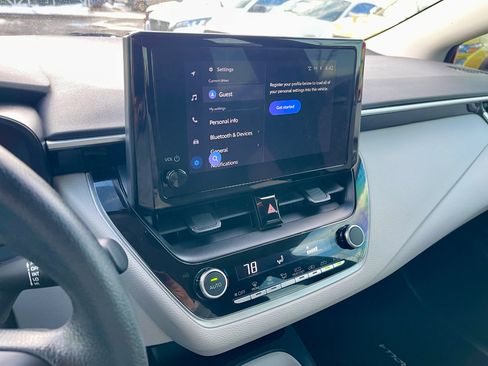 Used 2024 Toyota Corolla LE image 22