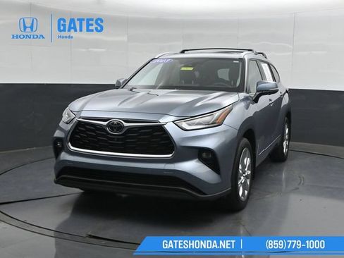 Used 2023 Toyota Highlander Limited AWD/4WD image 5
