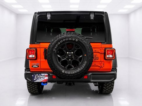 Used 2023 Jeep Wrangler Unlimited w/ Cold Weather Group AWD/4WD image 5