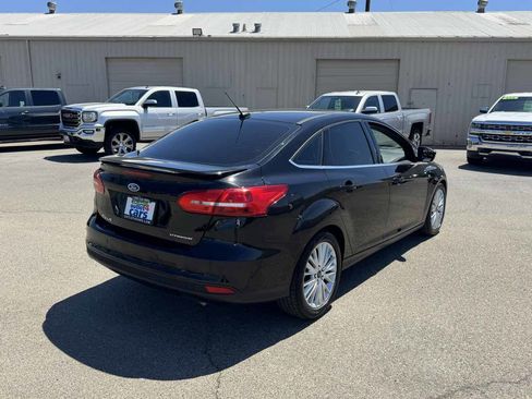 Used 2018 Ford Focus Titanium FWD image 10