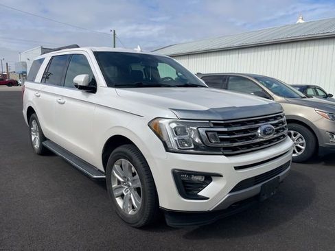 Used 2019 Ford Expedition XLT w/ Equipment Group 202A image 2