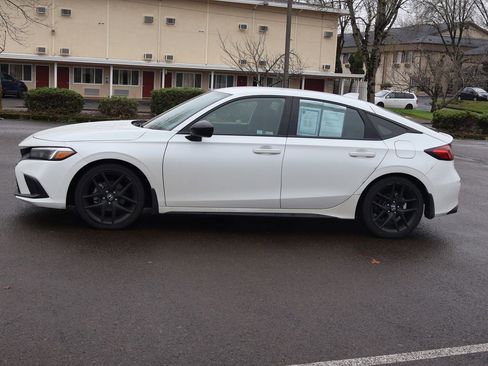 Used 2022 Honda Civic Sport image 3