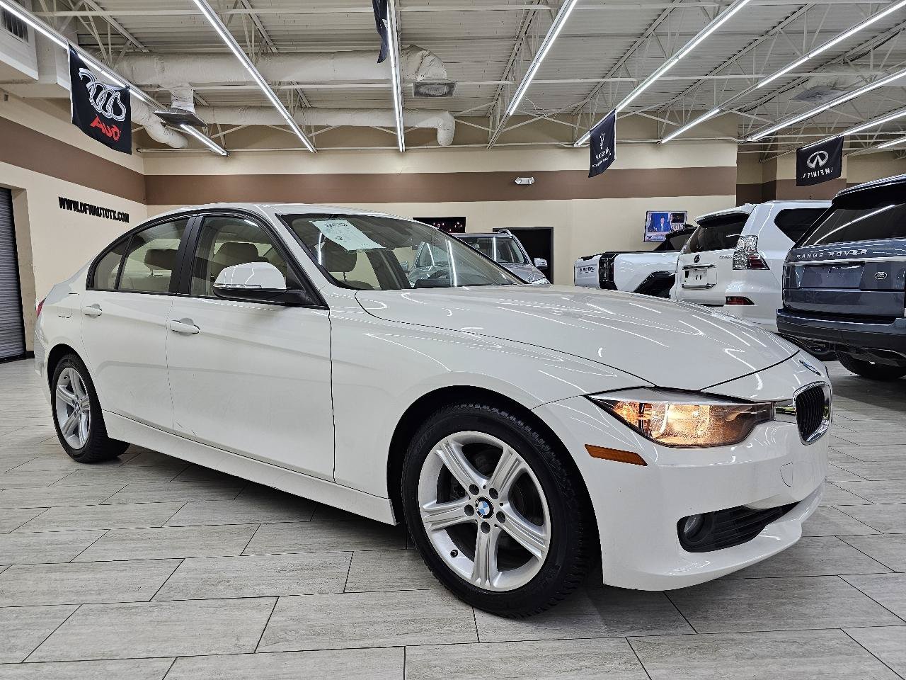 Used 2014 BMW 328i Sedan RWD image 6
