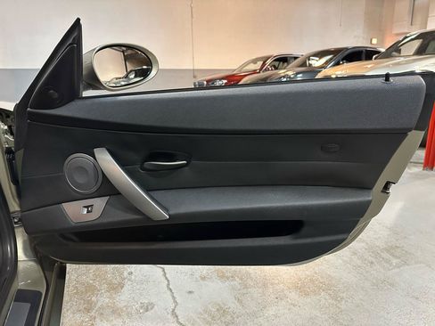 Used 2004 BMW Z4 2.5i RWD image 8