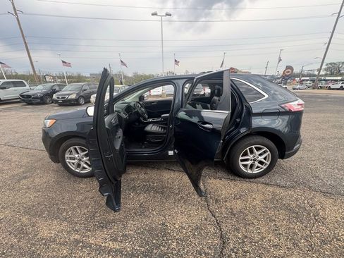 Certified 2023 Ford Edge SEL w/ Convenience Package image 4