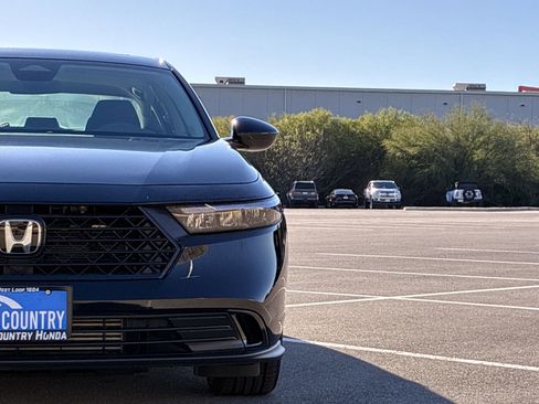 Certified 2025 Honda Accord SE image 11