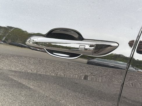 New 2026 Hyundai Elantra Limited FWD image 32