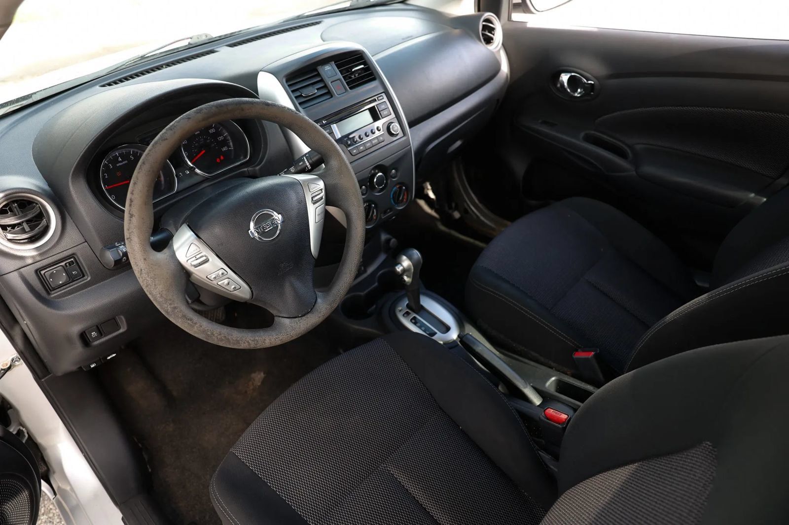 Used 2018 Nissan Versa SV FWD image 16