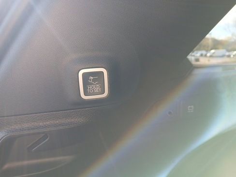 New 2025 Jeep Grand Cherokee Limited image 10